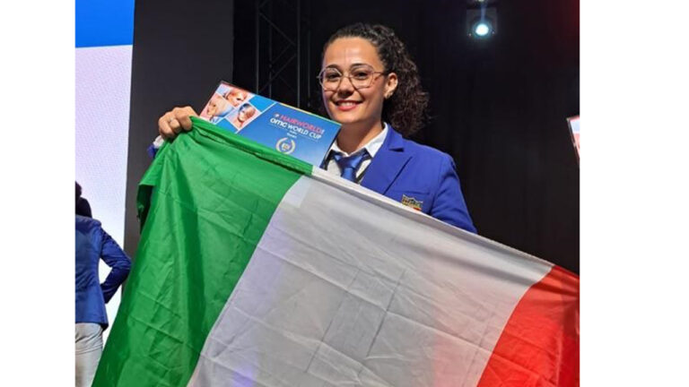 CLAUDIA TURTURICI C