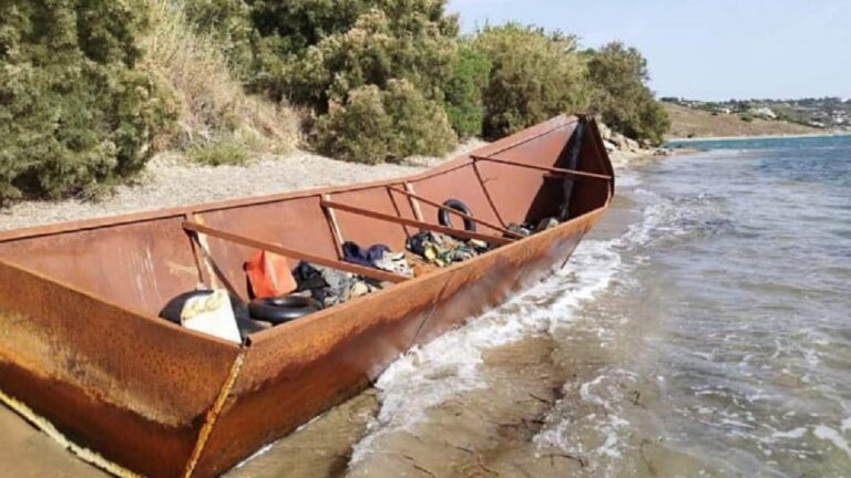 barca maragani spiaggia 2023