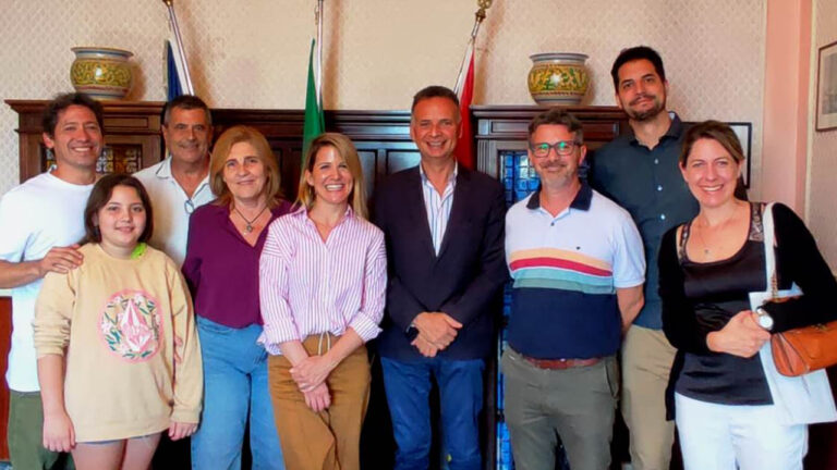equipe medici argentini con commissarioZappia ed il dirgente amm.vo Risorse umane Giuseppe Schifano (1)