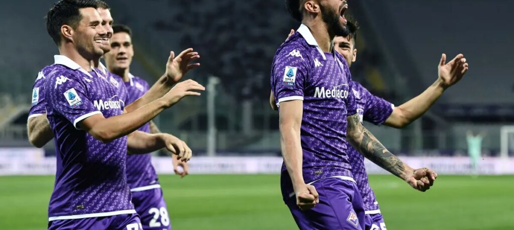 Successo viola nel posticipo, Cagliari sconfitto 3-0