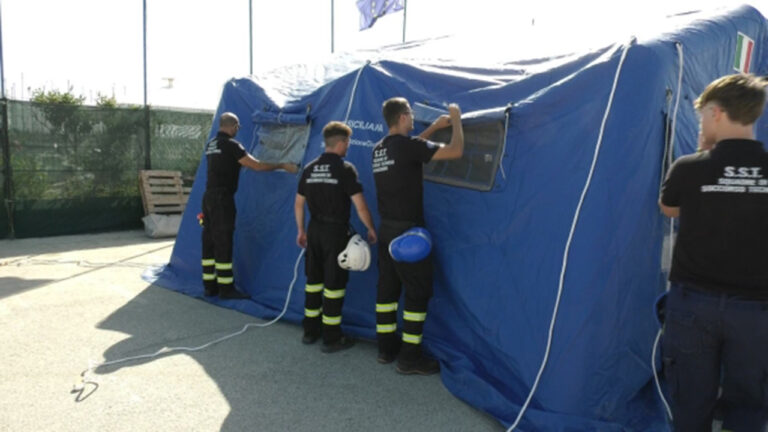 Protezione Civile tende