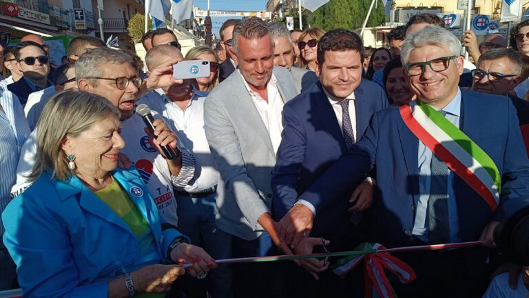 festa amicizia taglio nastro 2023