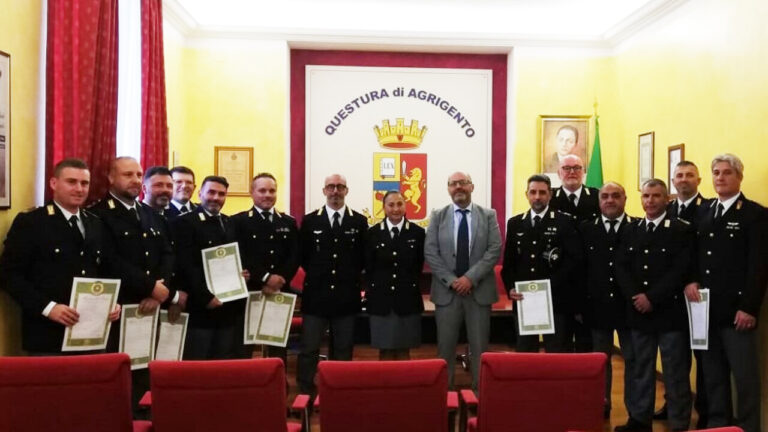 premiati-poliziotti-questura