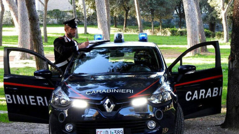 Carabinieri auto