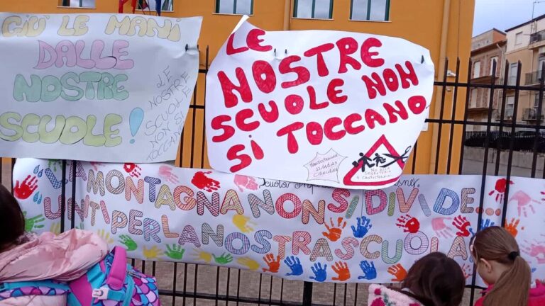cianciana protesta scuole 2023