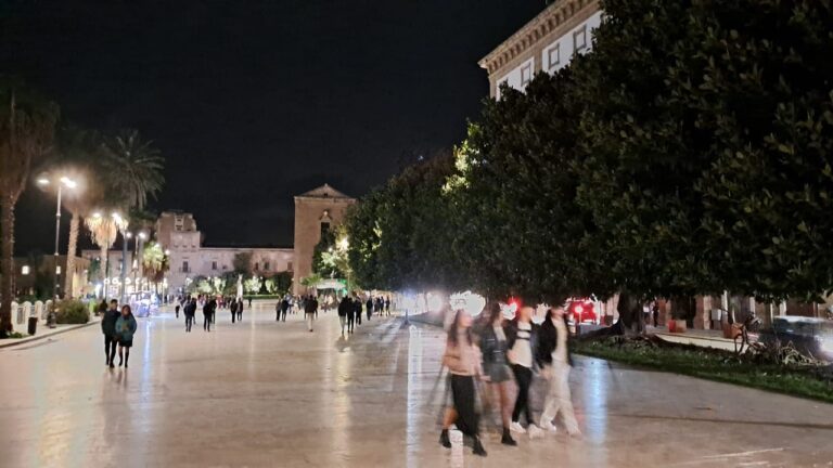 piazza scandaliaro sera 2023