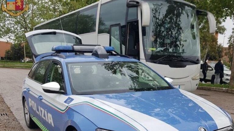 Controlli-autobus-Polizia-Stradale-Grosseto