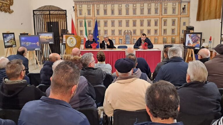 agricoltori protesta municipio sala blasco 2023