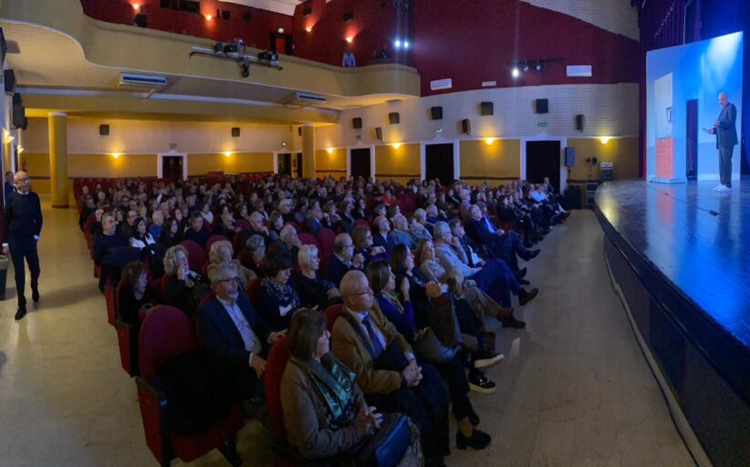 Grande successo di pubblico a Mazara per l'inizio della Stagione Teatrale 2023/2024 al Teatro Rivoli