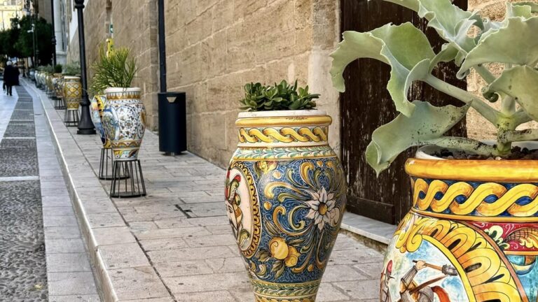 via roma vasi ceramica 2024