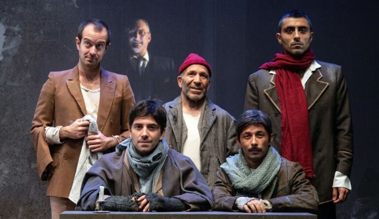 compagnia teatrale pazzi 2024