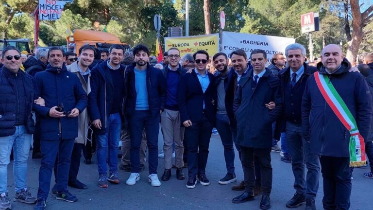 protesta agricoltori e sindaci palermo catanaro 2024