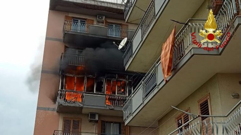 incendio acireale