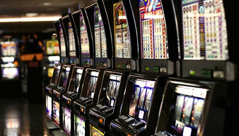 Las_Vegas_slot_machines