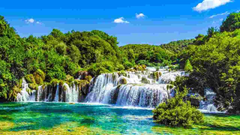 Cascate