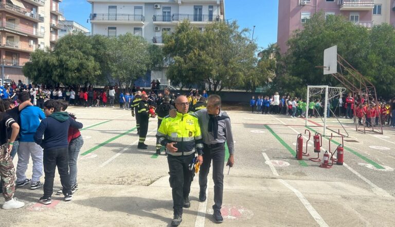 prova evacuazionje Mariano Rossi scuola