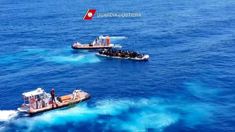 Guardia-costiera migranti