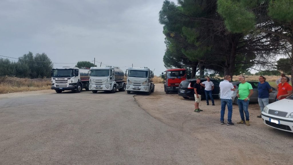 autobotti in fila sovareto 2024