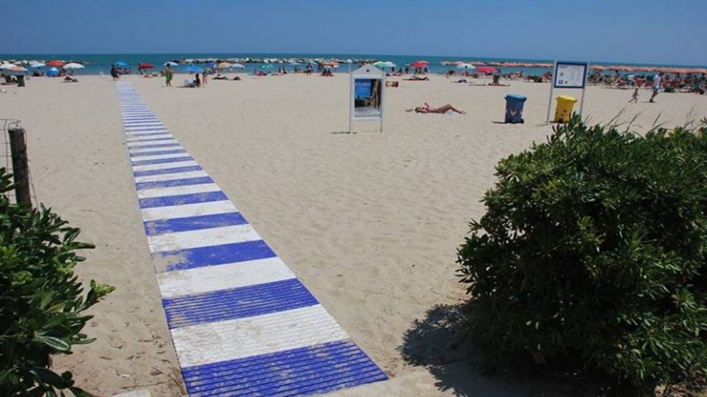 passerella_disabili_spiaggia-1-768x515