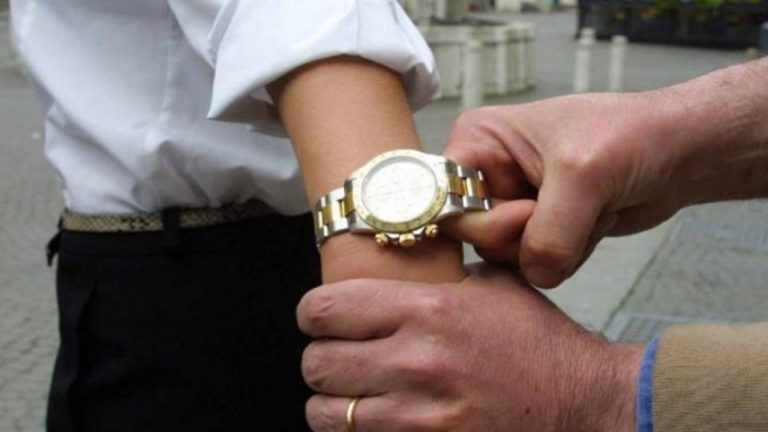 rolex polso ladri