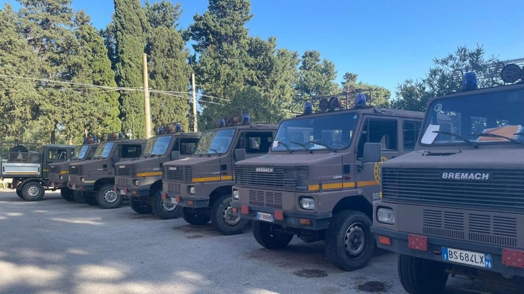 autobotti corpo forestale