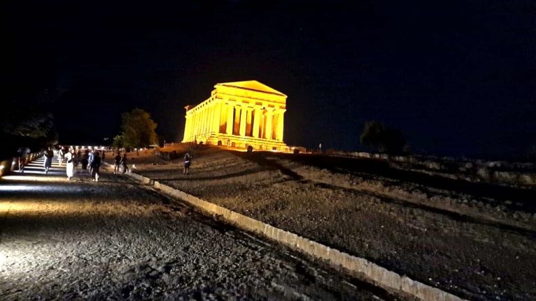 valle templi sera