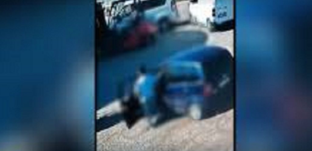 bENZINA SU OPERAIO cATANIA