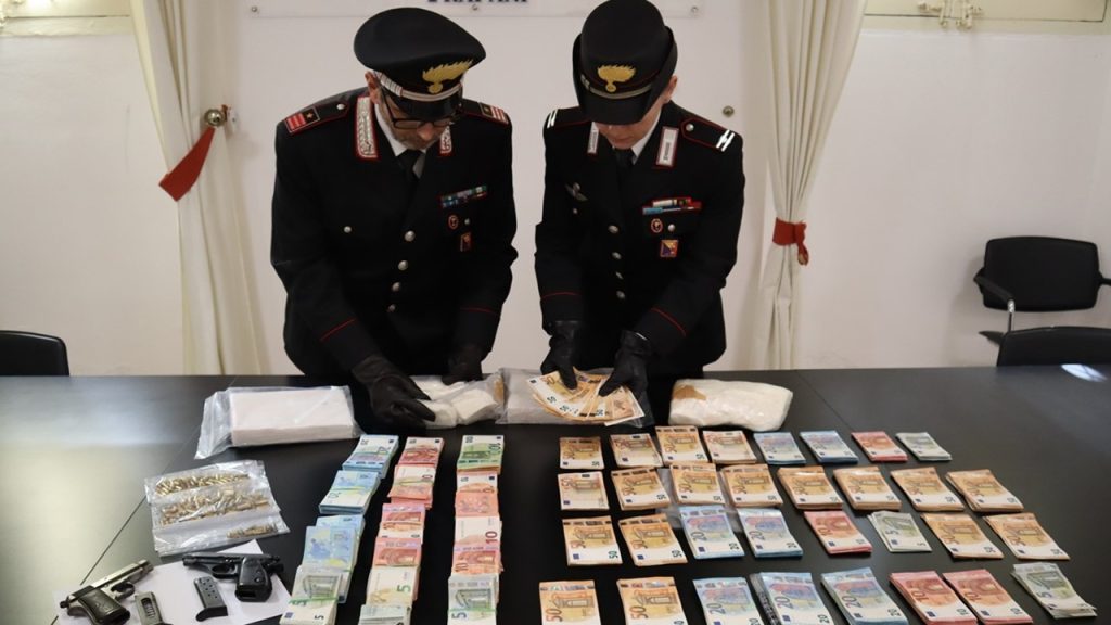 armi droga soldi 1 carabinieri 2024