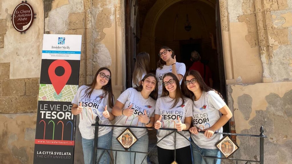 Sciacca le vie dei tesori ragazze