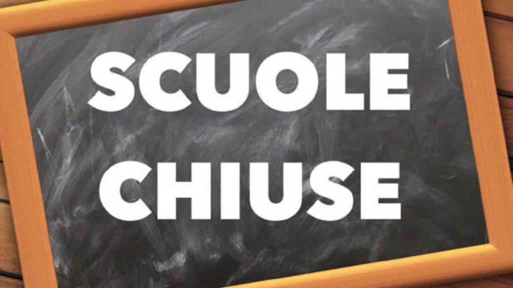 scuola-chiusa