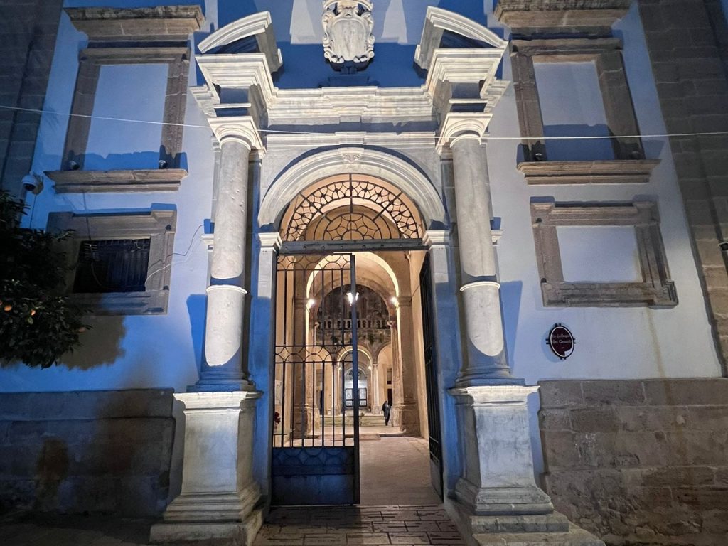 Ingresso palazzo Città Comune via Roma Municipio