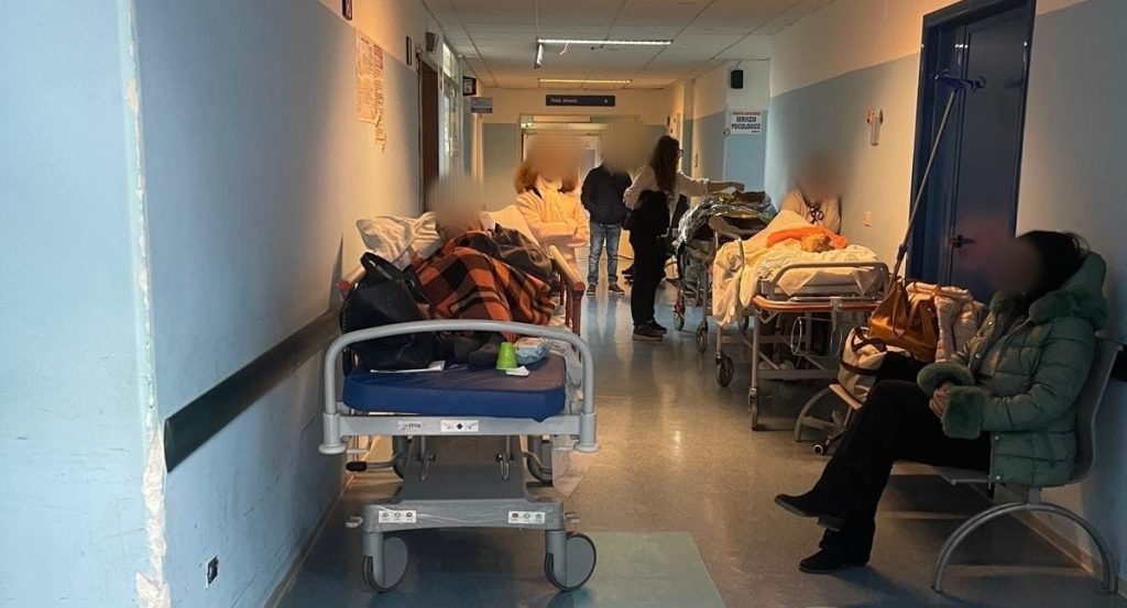 ospedale agrigento corridoio pronto soccorso 2024