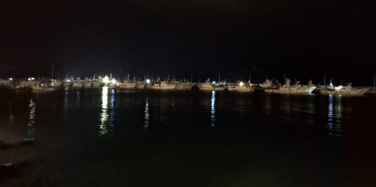 Porto senza illuminazione