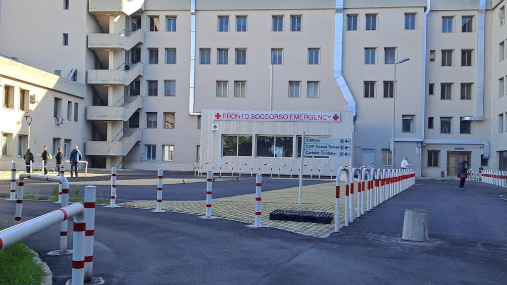 ospedale pronto soccorso nuovo 01-25