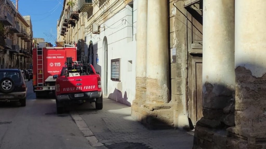 vigili del fuoco corso vittorio emanuele 2025