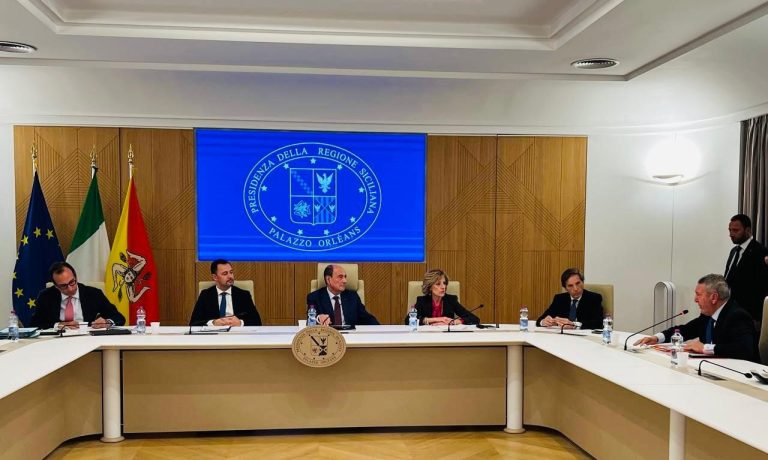 Da sx Aricò, Scarpinato, Schifani, Cucinotta, prefetto Caccamo, sindaco Miccichè