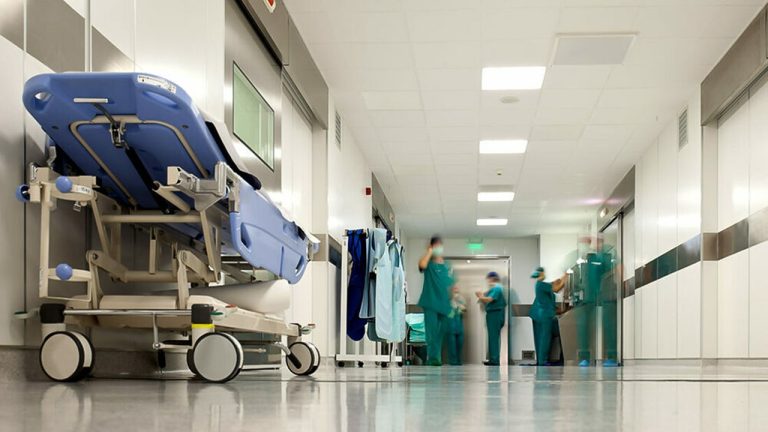 ospedale corsia infermieri medici-2