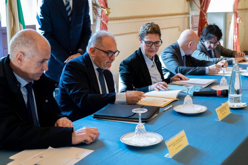 PHOTO-2025-03-05-15-42-41