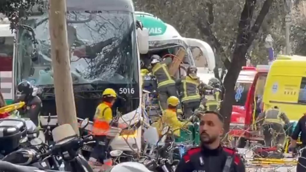 incidente barcellona bus 2025
