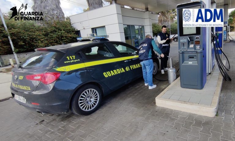 Guardia Finanza AG controlli carburante