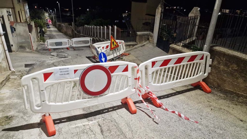 Via dei Felci transenne 2