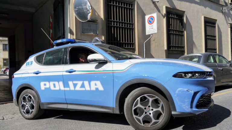 Volante polizia 2024