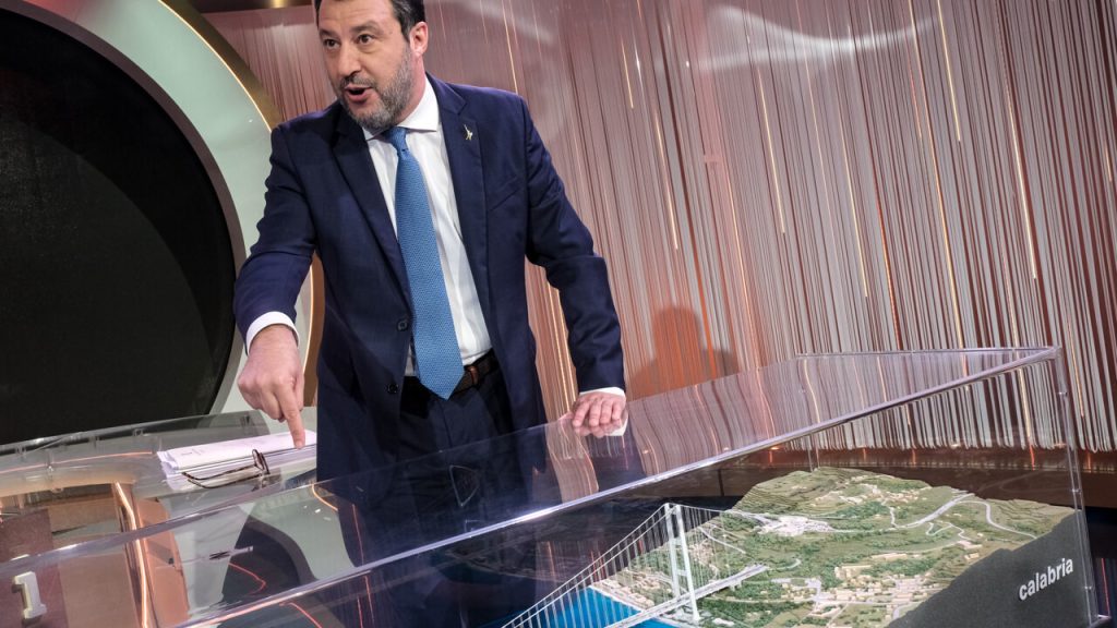 salvini vespa ponte
