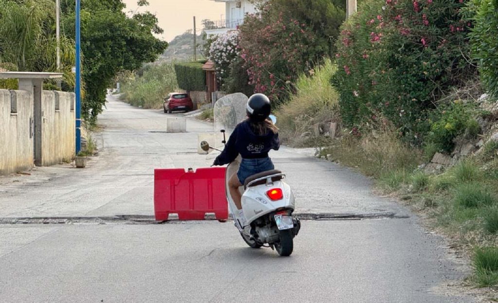 Via Lido riparazione tombini Vespetta