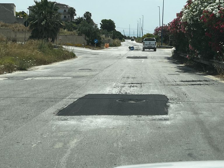 Via Lido tombini