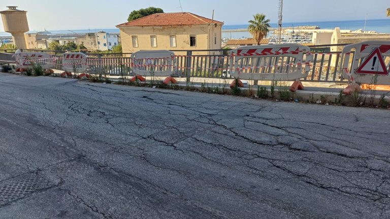 via argento transenne cedimento 2025