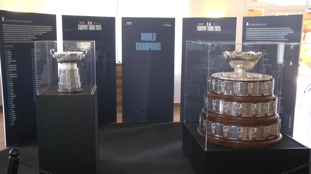 Trophy-Tour-Tennis-Coppa-Davis-Billie-Jean-King-Cup