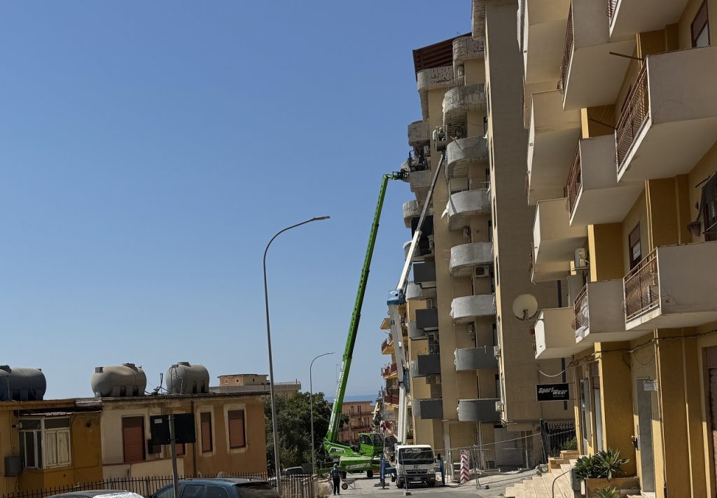 Via Amendola lavori edili