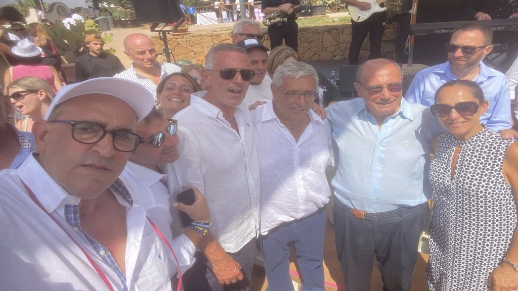 cuffaro ricevimento figlio 2025