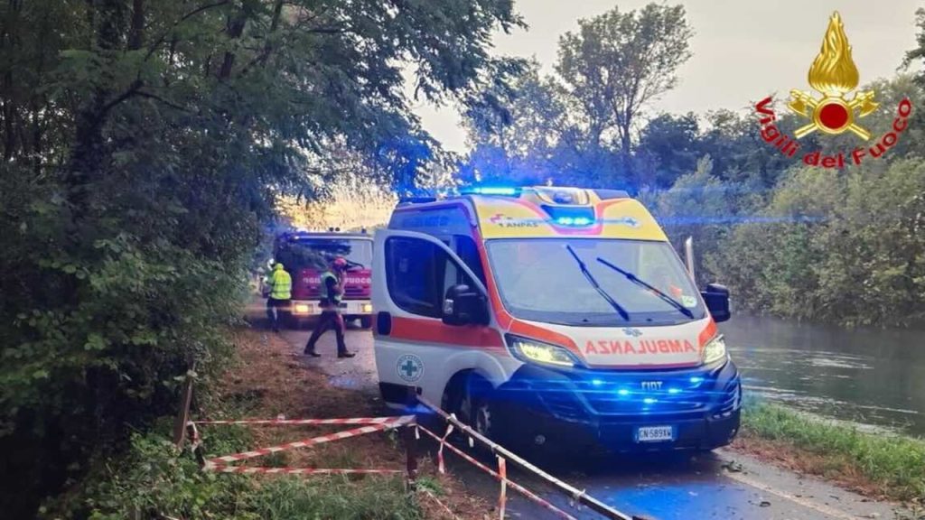 Maltempo, albero cade nel Milanese, una morta e due feriti